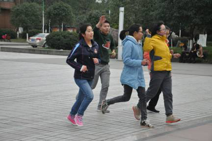 奔跑青春 绽放活力 2.png